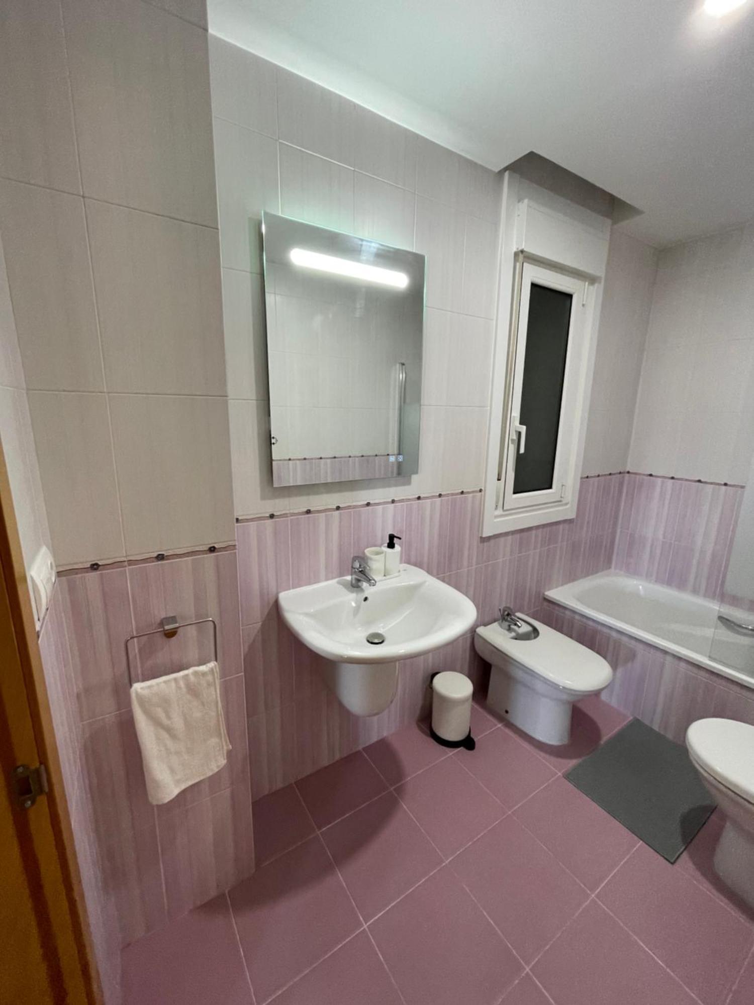 Trailhouse Castelao Apartment Sarria Ngoại thất bức ảnh
