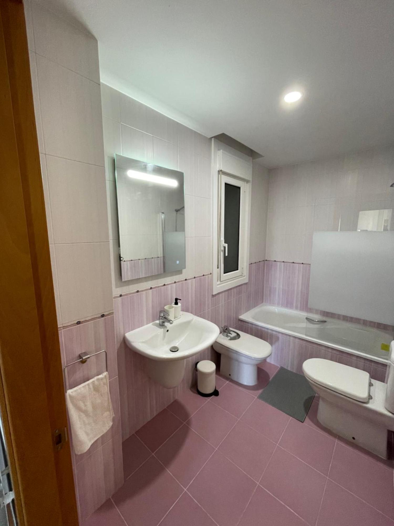 Trailhouse Castelao Apartment Sarria Ngoại thất bức ảnh