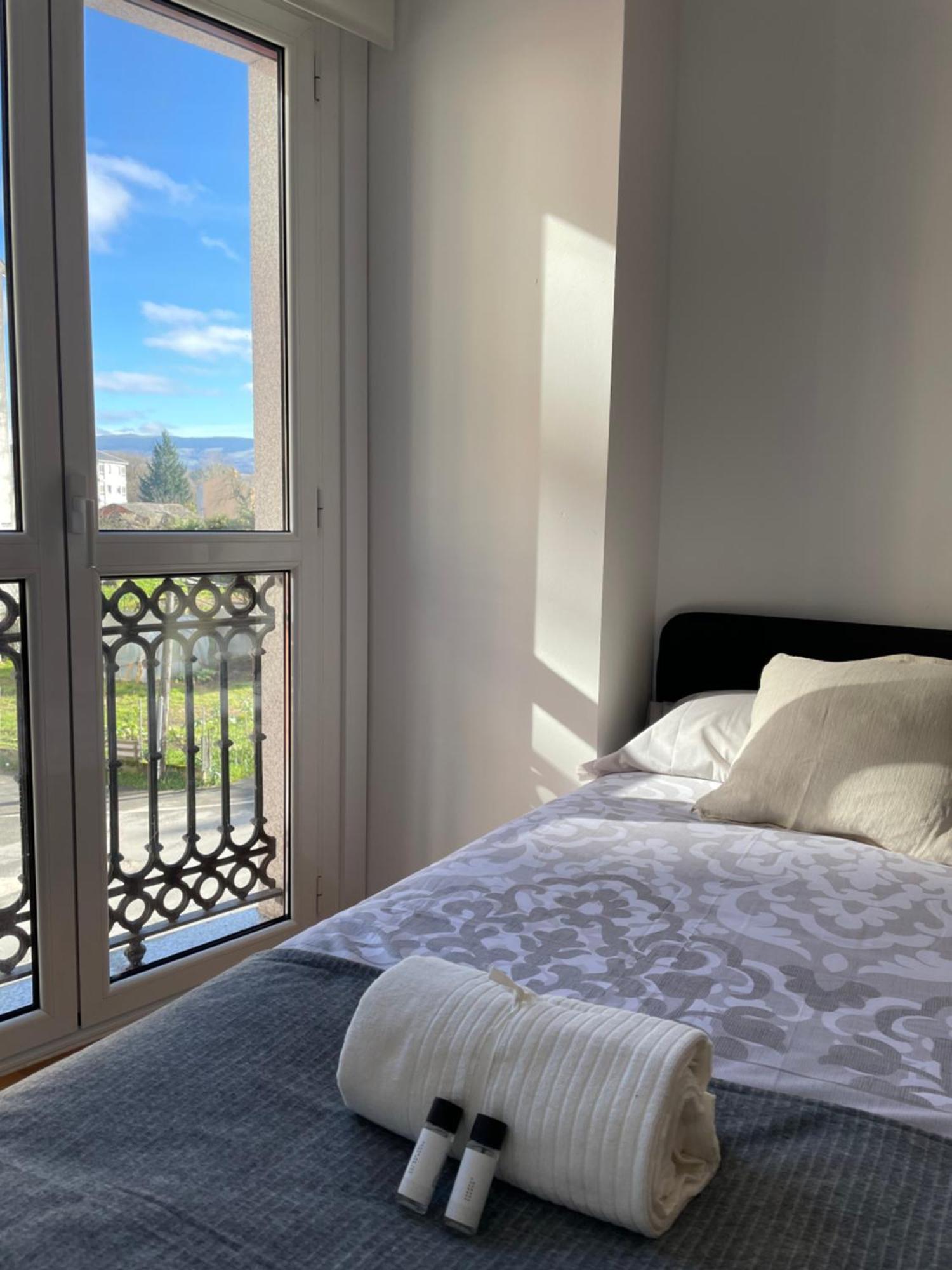 Trailhouse Castelao Apartment Sarria Ngoại thất bức ảnh